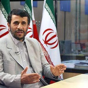 احمدى نژاد: حاضريم ۷۵ درصد اورانيوم را جابه‌جا کنيم